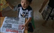 Bé 3 tuổi đọc viết vanh vách, 'nghiện' chữ hơn đồ chơi Bé 3 tuổi đọc viết vanh vách, 'nghiện' chữ hơn đồ chơi